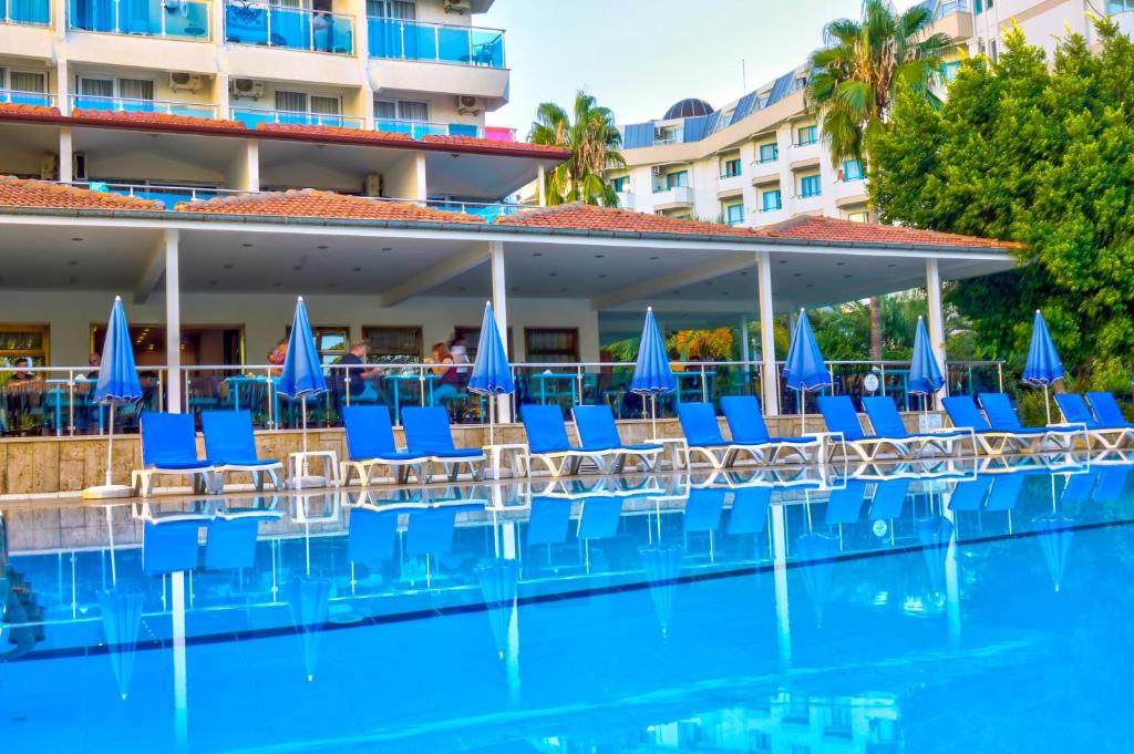 Blue Fish Hotel All Inclusive — Swimming pool in Konakli
