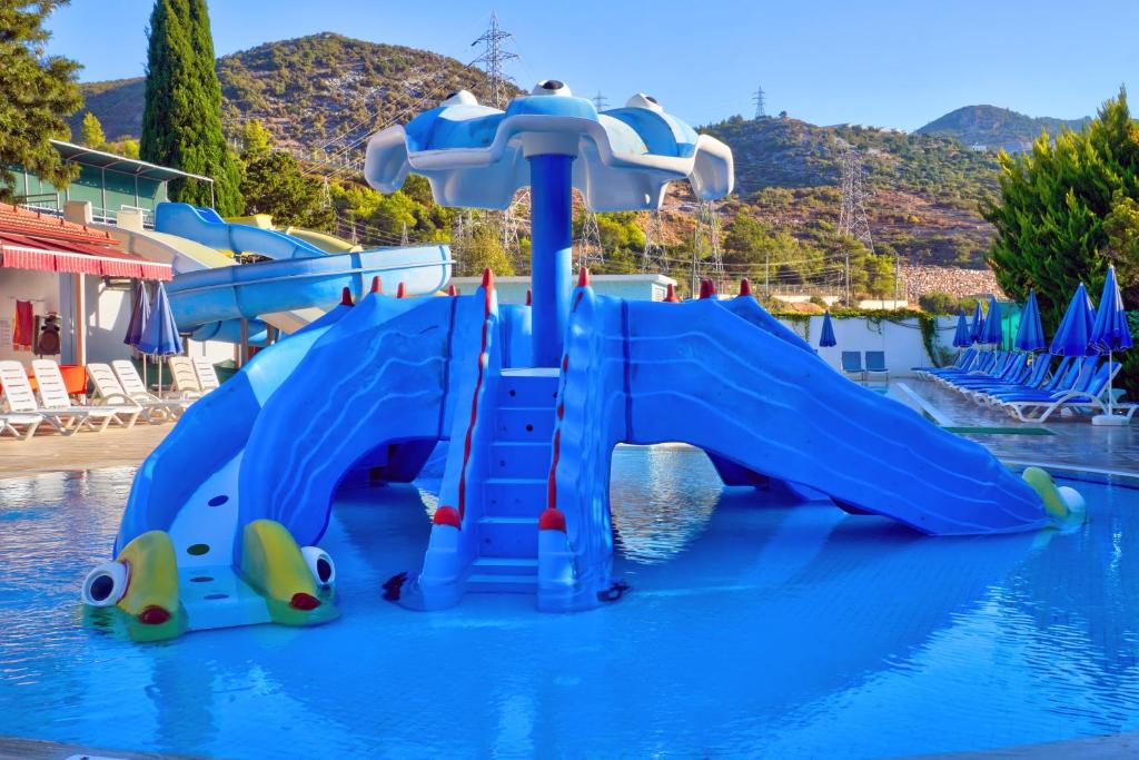 Blue Fish Hotel All Inclusive — Swimming pool in Konakli