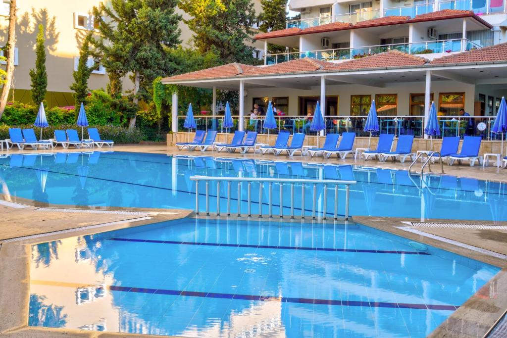 Blue Fish Hotel All Inclusive — Swimming pool in Konakli