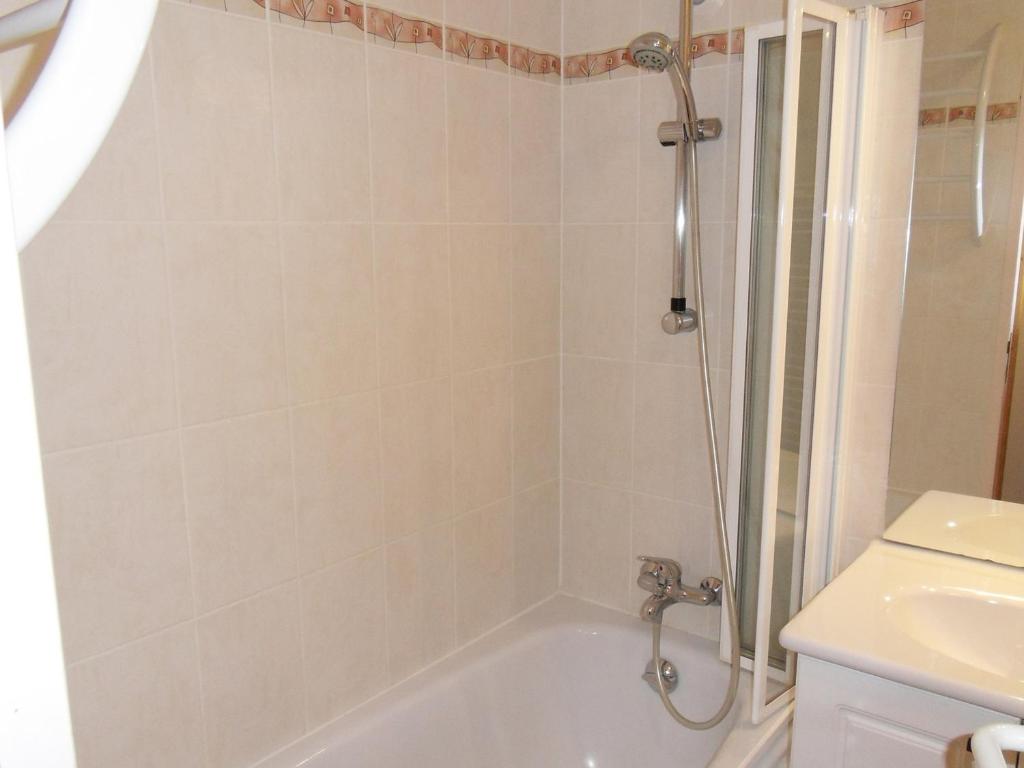 Appartement cosy au pied des pistes avec balcon et parking - FR-1-181-2040 - 3