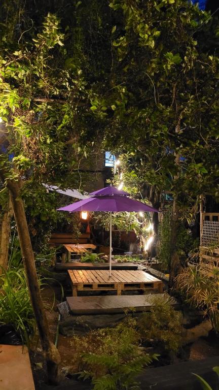 Laughing Buddha Guest House & Villa photo