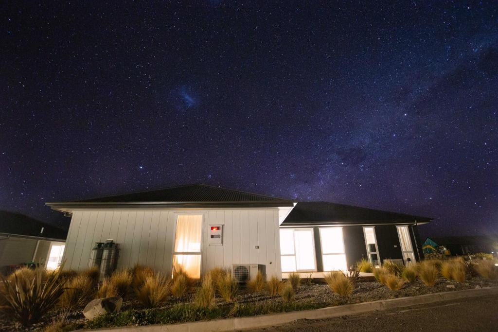 Lupin Faves Tekapo photo