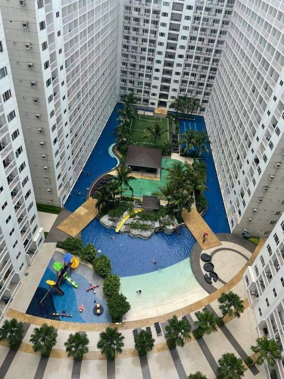 Ray's Staycation at Shore Residences — Hotel in Manila