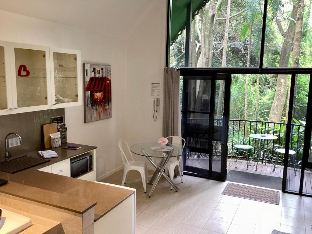 Linger a While Chalet on Gallery Walk with Spa, Fireplace, WiFi & Netflix photo
