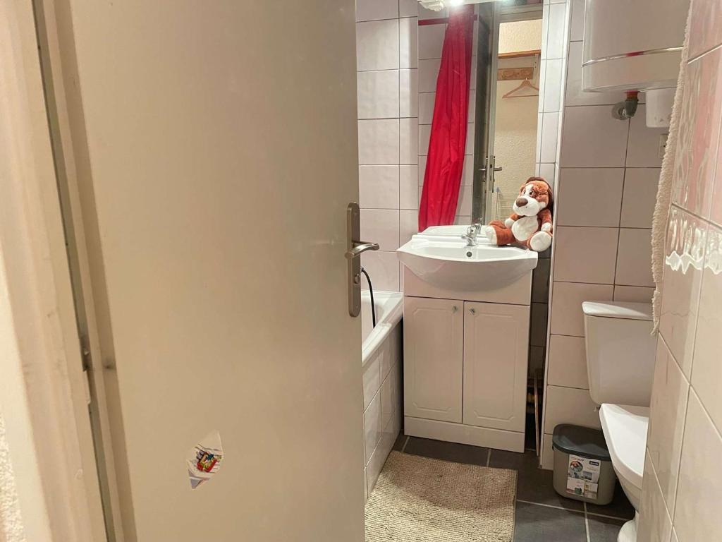 Studio cabine, 4 pers, Risoul, proche commerces, Cuisine équipée, Balcon, Animaux acceptés - 3