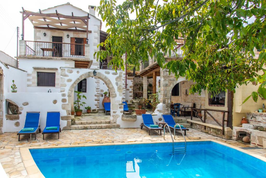 GrapeVine Villa, Gavalochori