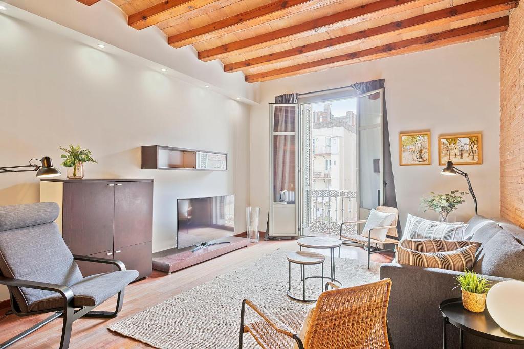 My Space Barcelona - Newly renovated apartment in Gràcia for families and executives, Barcelona