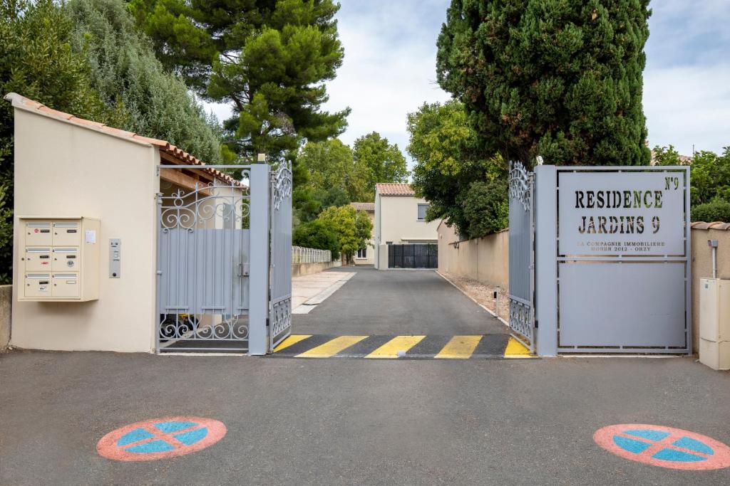 Villa 6 chambres - piscine - parking - wifi - 1