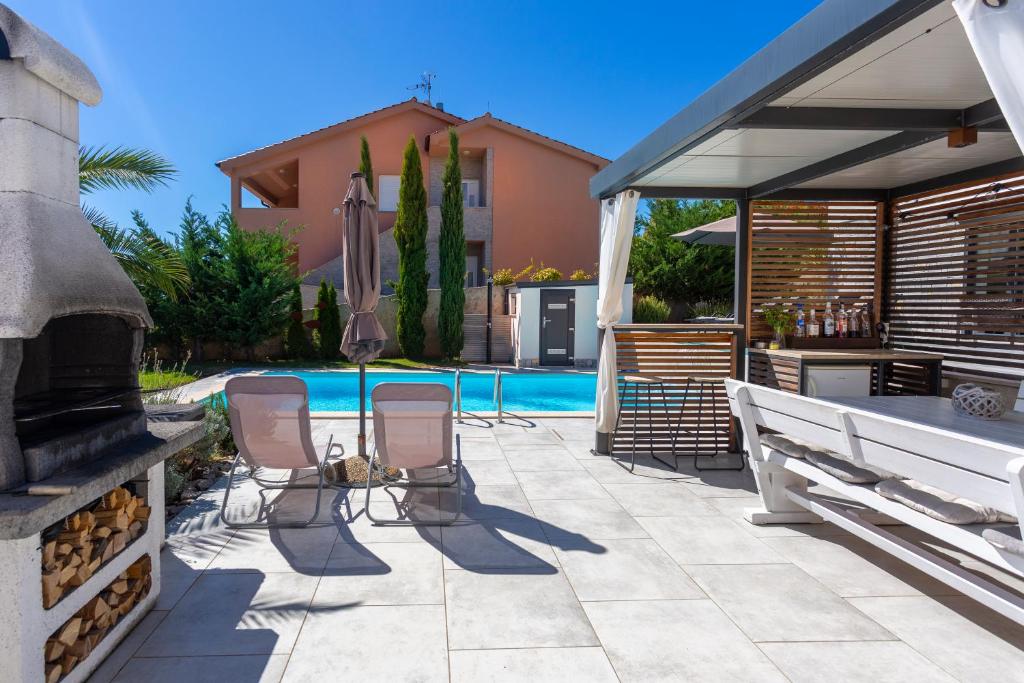 Sun & Sea Villa photo