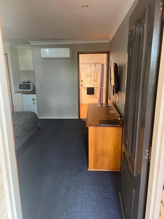 Asters On James Motor Inn photo