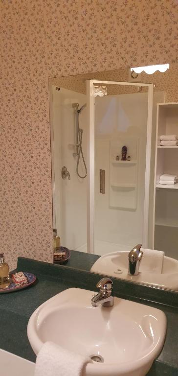 Century House Bed and Breakfast accommodation photo