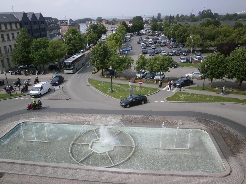 Escapade au coeur de Honfleur avec parking privé et vue panoramique - 3