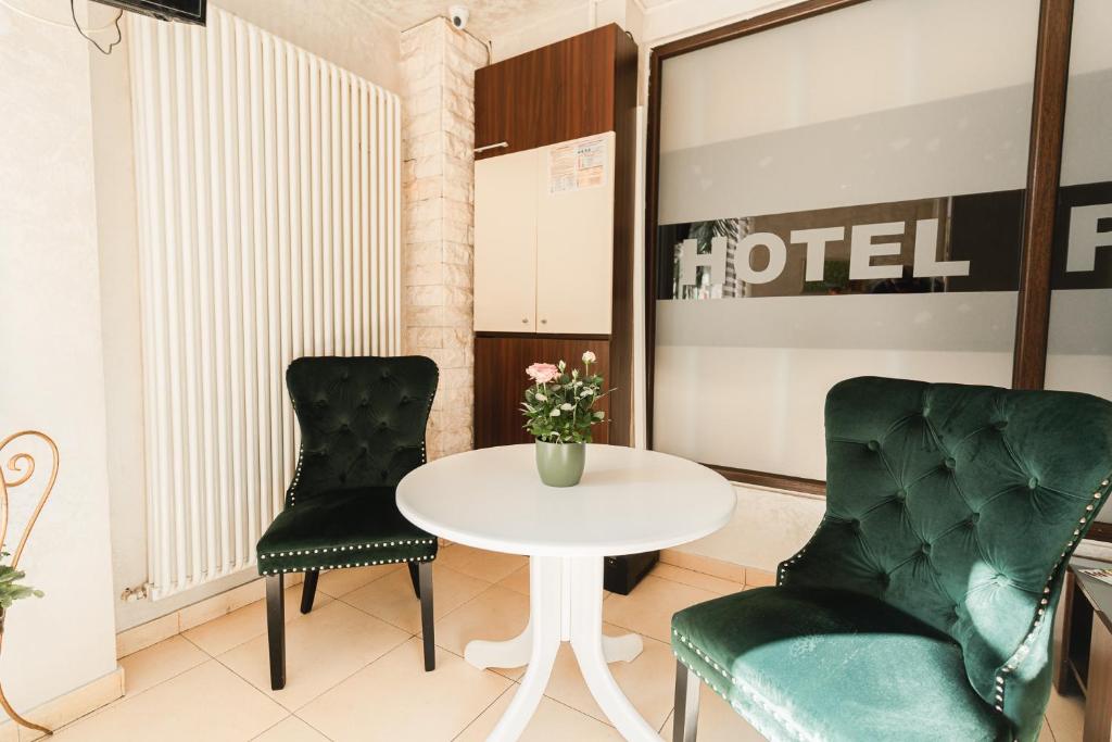 Hotel Pacific — Hotel in Timisoara