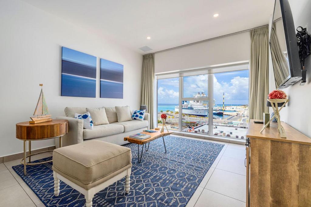 Hh-2Bstd614 - All Shades Of Blue Oceanfront Luxury Condo, Oranjestad