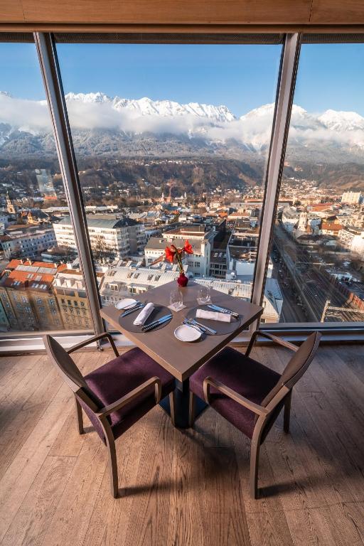 Hotel Dining