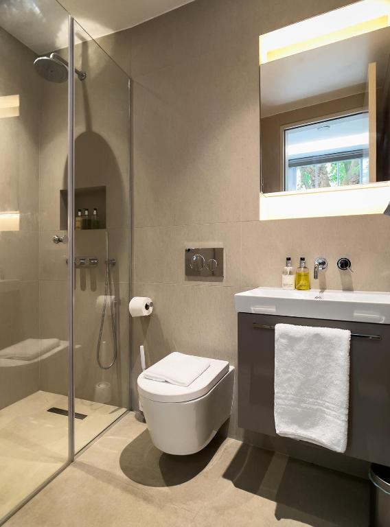 Mirabilis Apartments, Wells Court photo