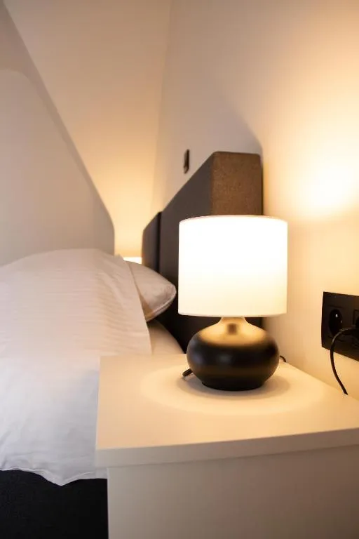 Hotel Swaenenburg，位于Oostrozebeke的酒店