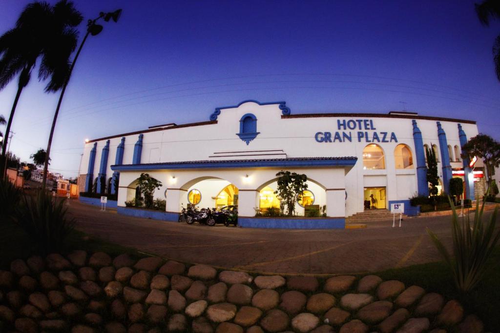 Hotel Gran Plaza & Convention Center - 5