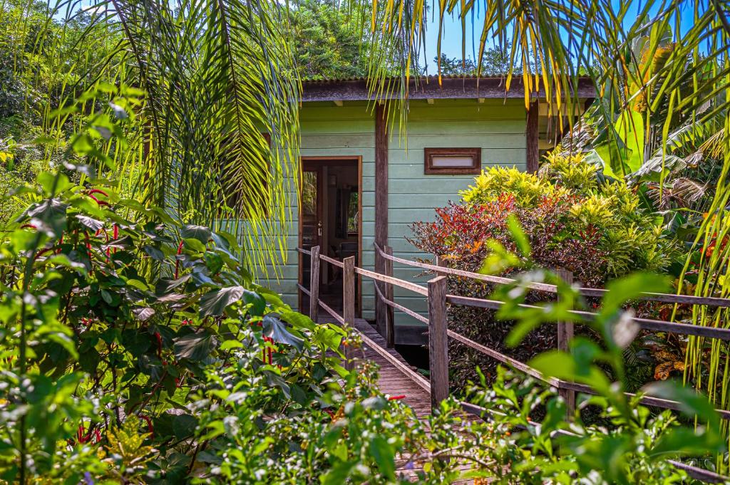 Mango's Lodge private bungalows photo