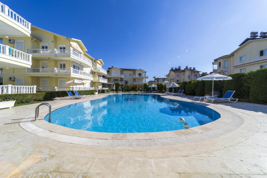 Flat with Balcony and Shared Pool in Belek