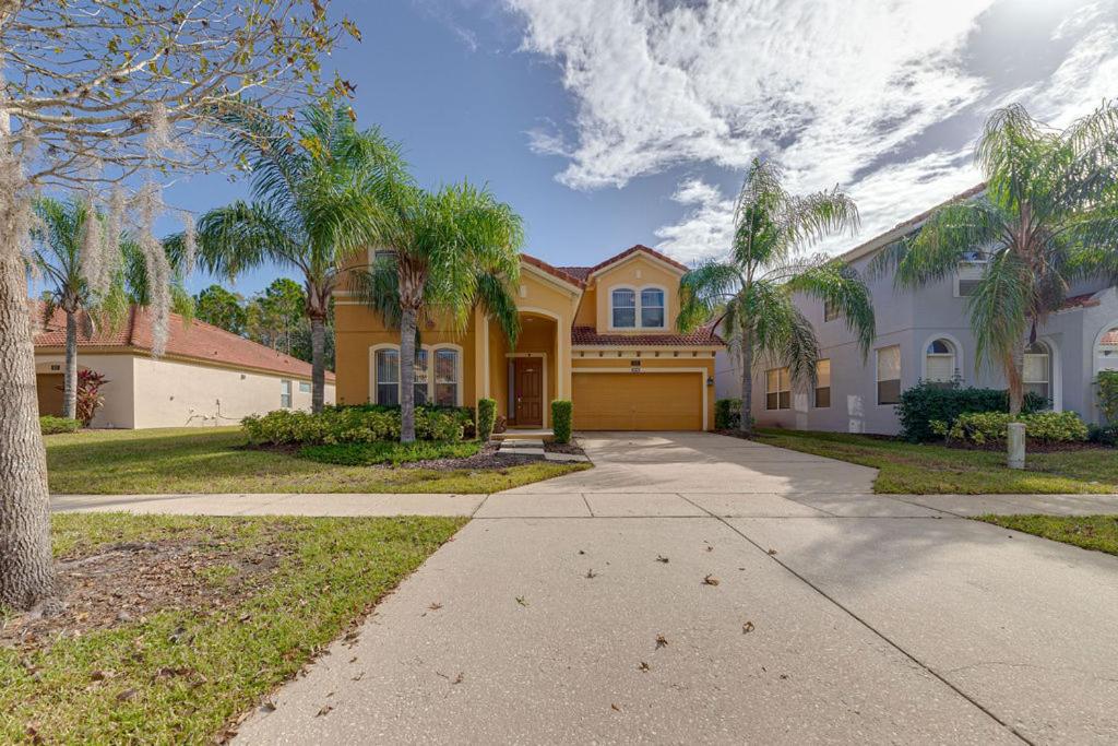 #584 Marcello Villa With Private Pool, Whirlpool and Games room, Kissimmee