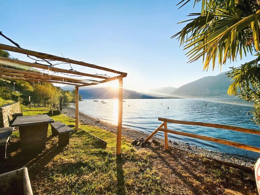 Boho Lake House - Private Beach 600m from the property - Free Parking - Home Cinema Room, Vira
