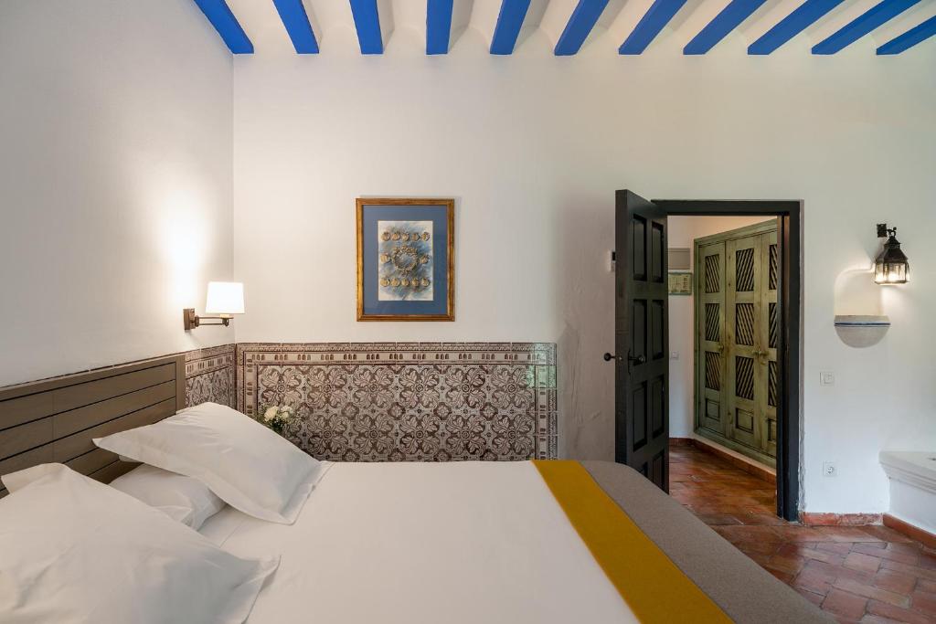 Parador de Almagro photo