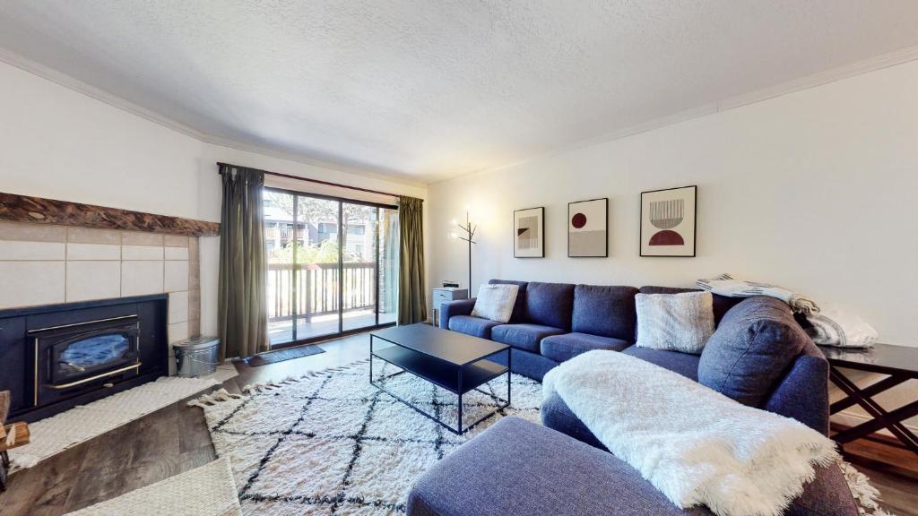 Summit #105 condo, Mammoth Lakes