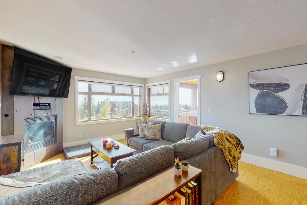 Raven 107, Big White