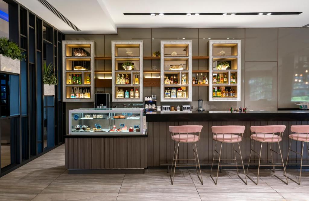 Pub/Lounge