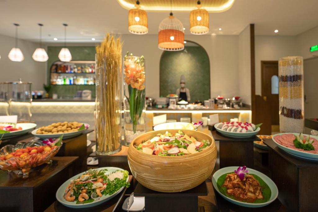 Da Nang Cozy Danang Boutique Hotel Additional