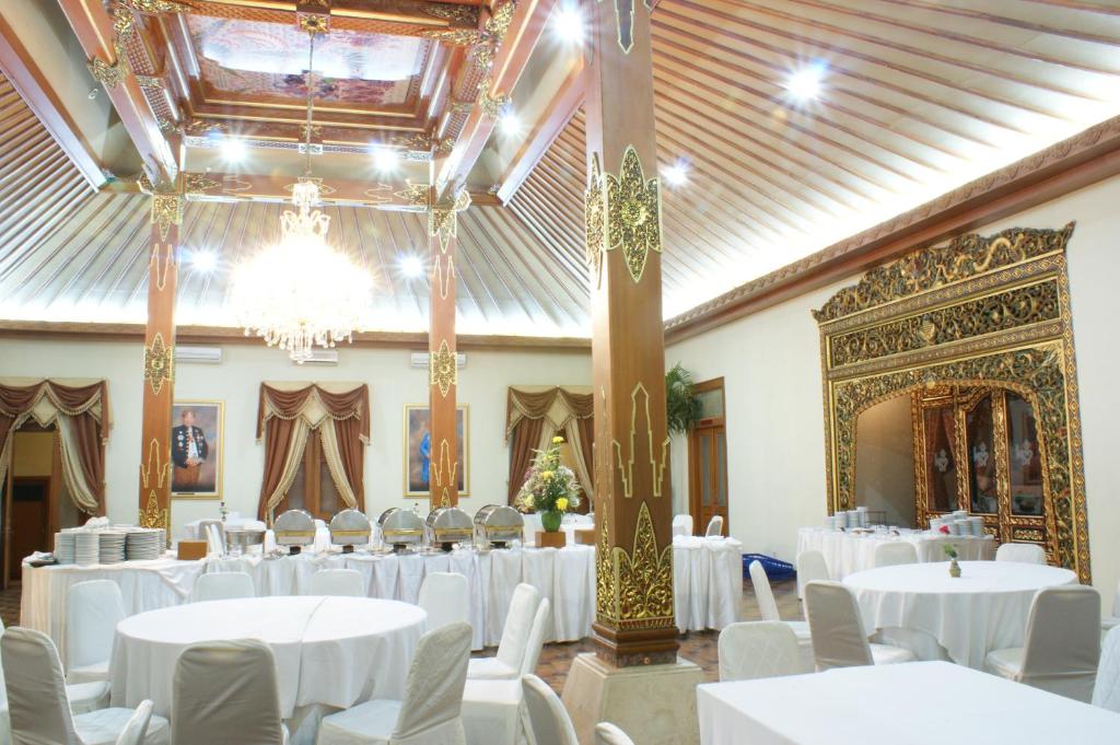 Banquet hall, Kusuma Sahid Prince Solo Hotel in Surakarta