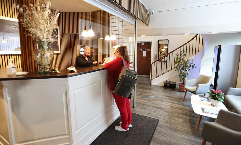 Check-in/out [express]