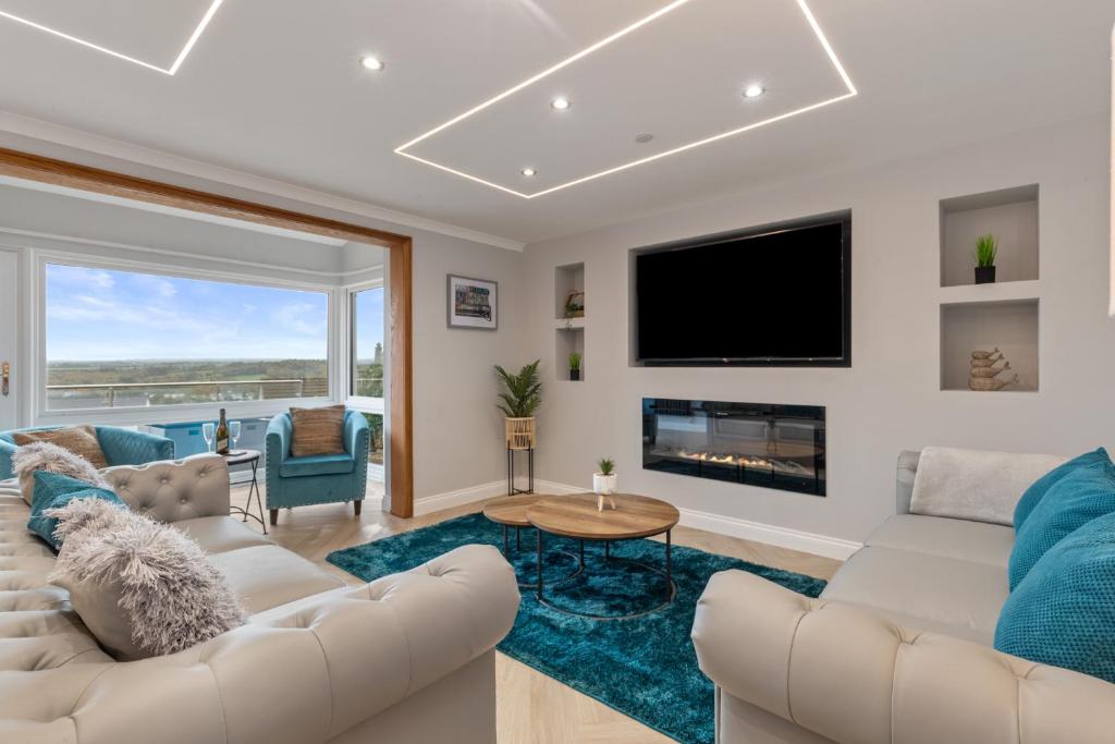 Golwg Y Môr - Sea View Cottage with Hot Tub, Saundersfoot