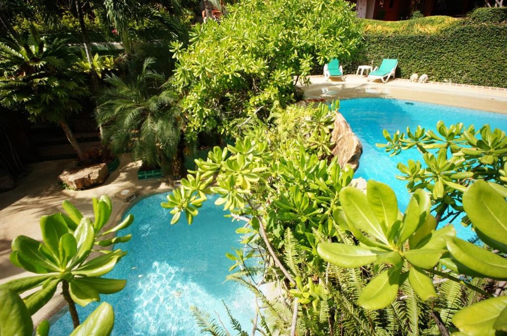 Kata Garden Resort SHA Extra Plus, Kata pláž