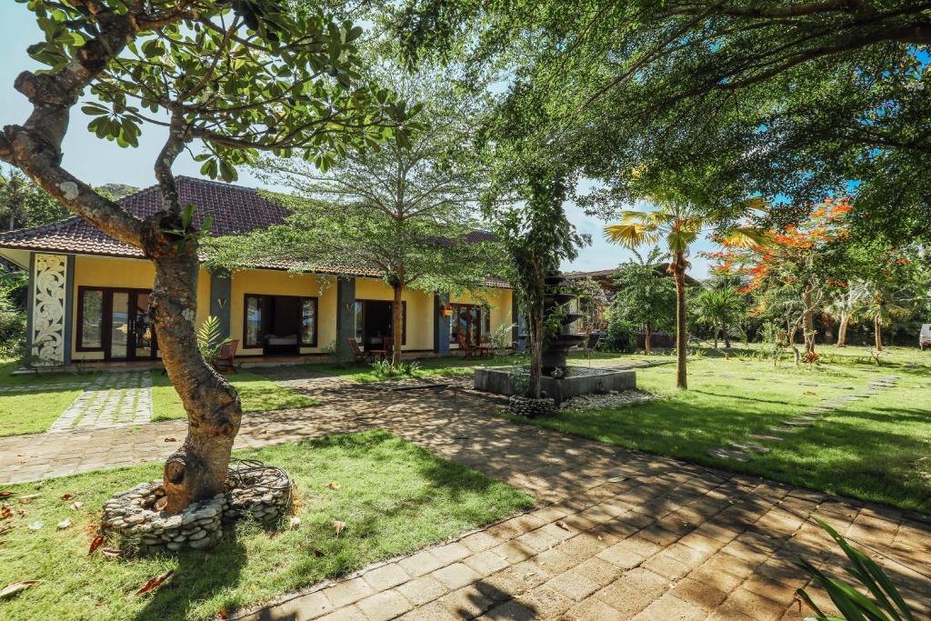 Grand Ball Beach Garden