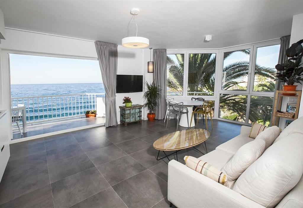 Super Front Line Modern New Apartm, Nerja