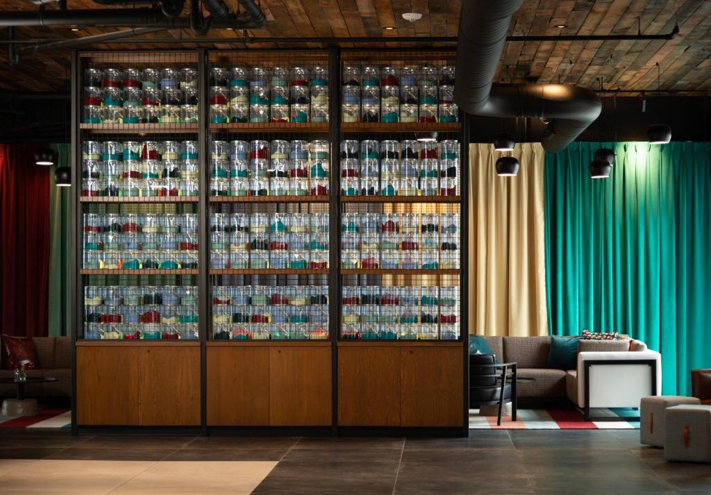 Hotel Indigo Madison Downtown photo