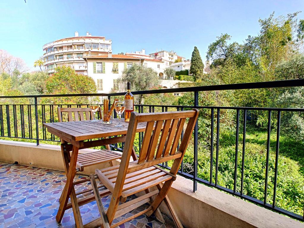 Nestor&Jeeves - SOLAR - By sea - Balcony - 2