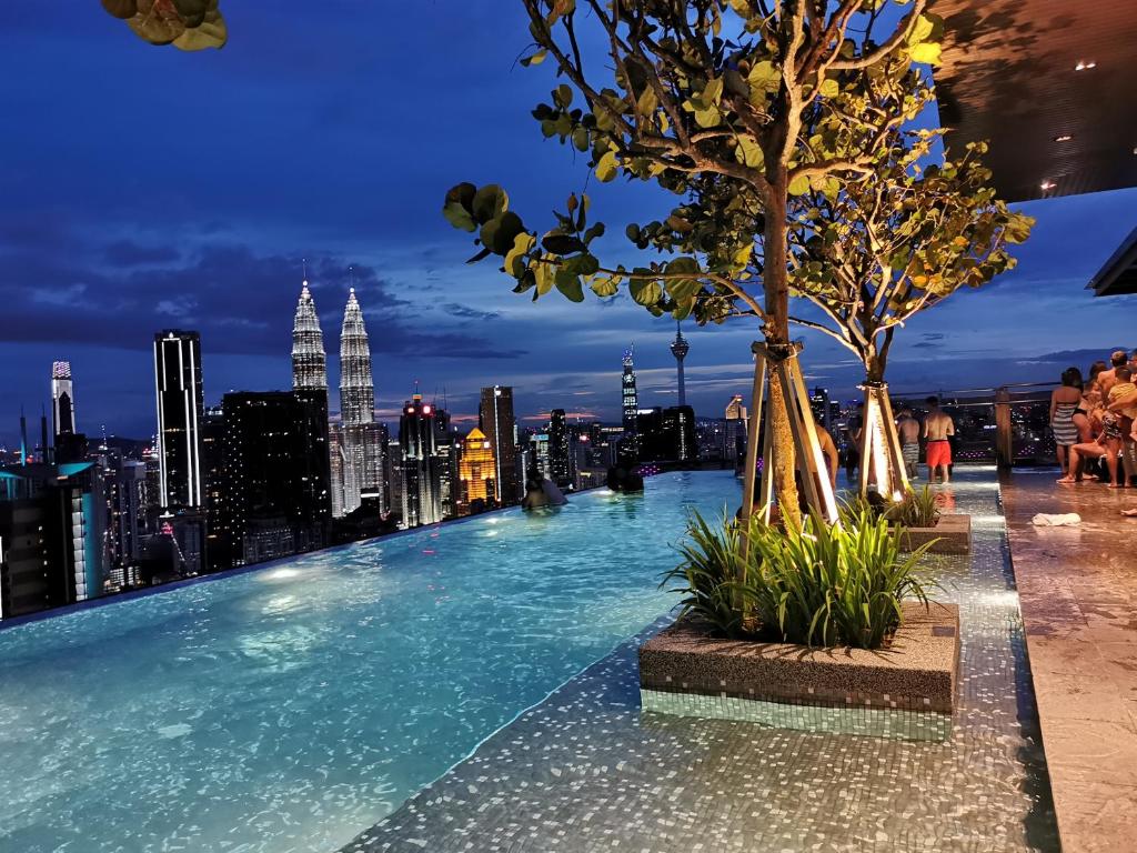 Expressionz Professional Suites by Autumn Suites Premium Stay photo