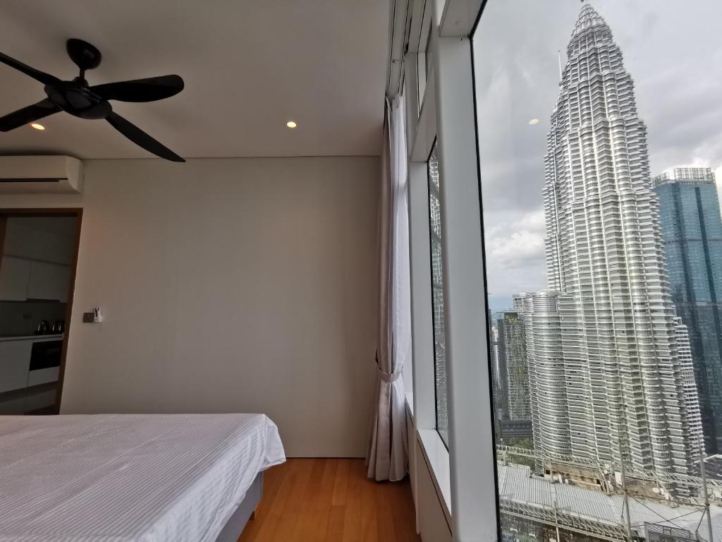 Sky Suites KLCC by Autumn Suites Premium Stay photo