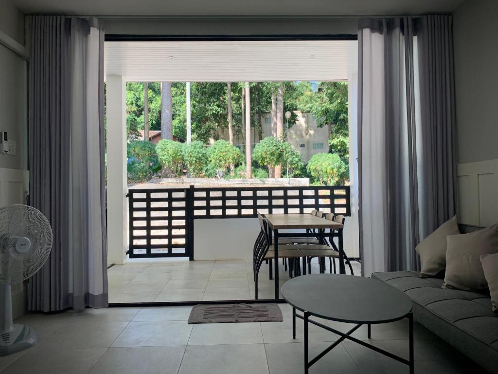 Island House Rentals 26 photo