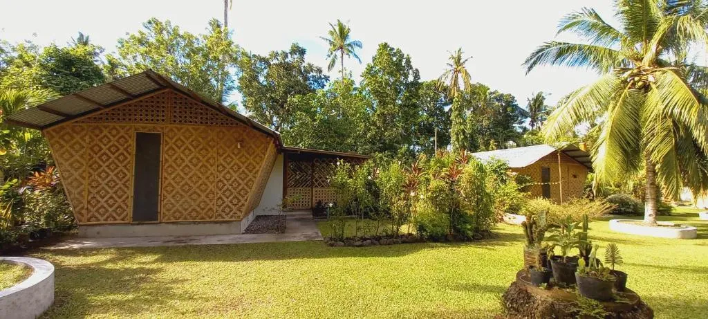 Bat Tree Cottages, Hotel in Agoho
