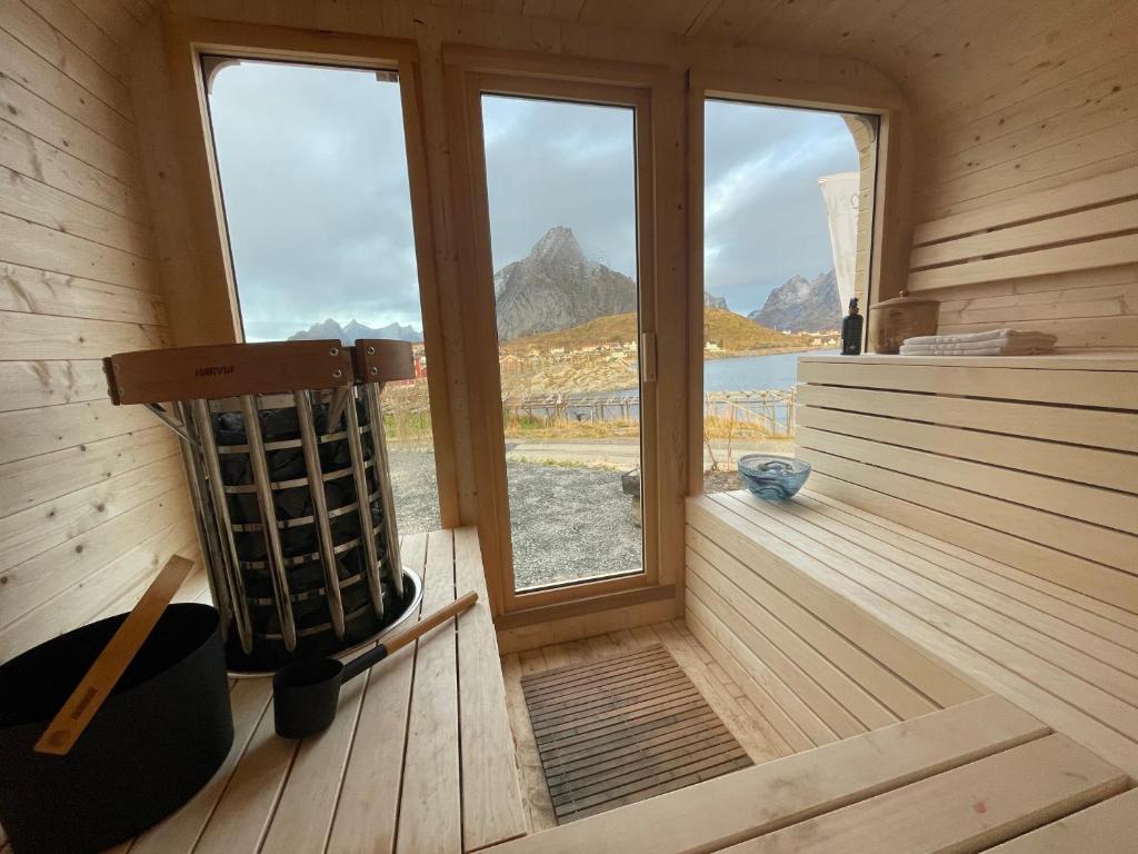 Catogarden - Boutique Home &amp; Activity Centre — Hotel in Reine (Nordland)
