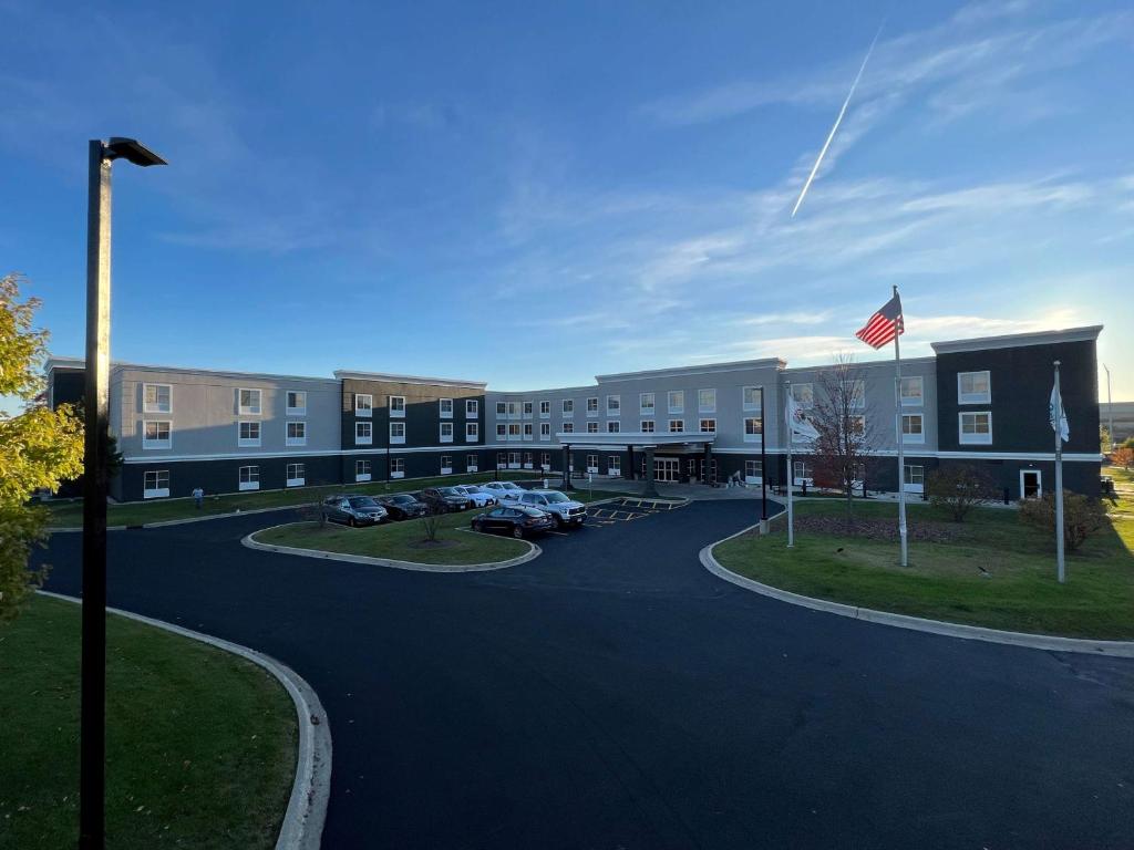 La Quinta Inn & Suites by Wyndham Bannockburn-Deerfield photo