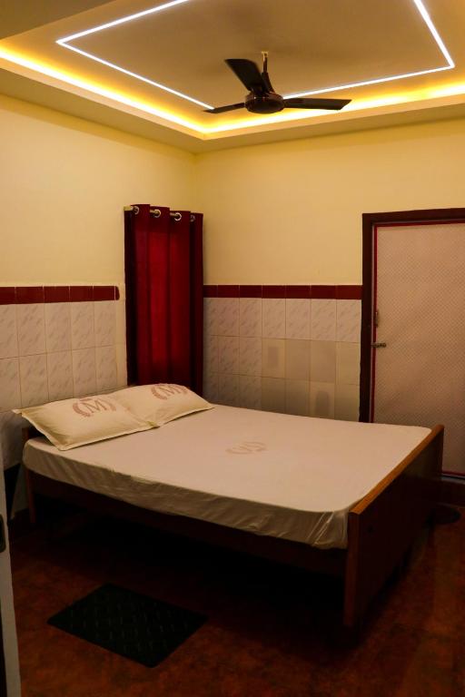 PARI MUTHU VILAS (Temple View Inn) photo