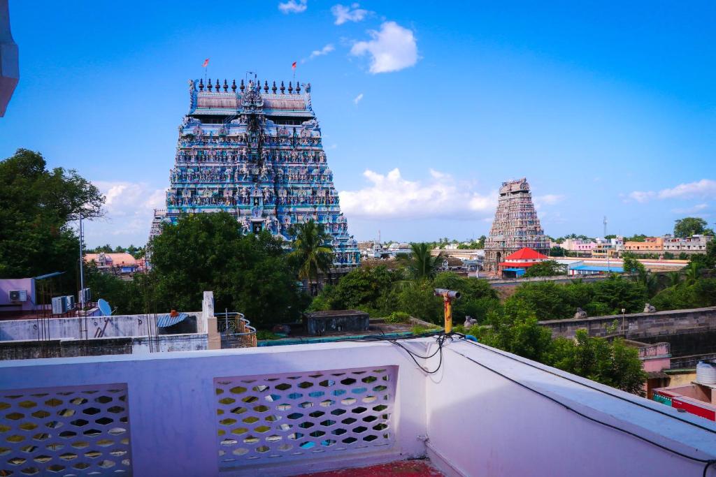 PARI MUTHU VILAS (Temple View Inn) photo