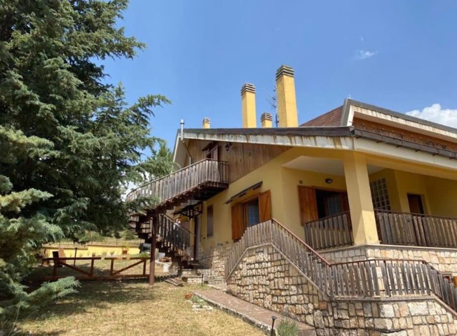 Monte Amaro Apartment con camino, terrazzo e giardino, Campo di Giove