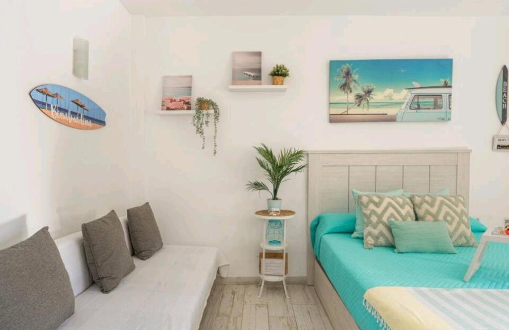 EL ESTUDIO DE LA PLAYA BENALBEACH Holidays Deluxe - 4