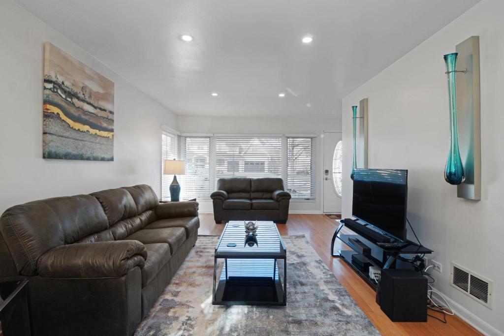 Elmhurst FHS Rental